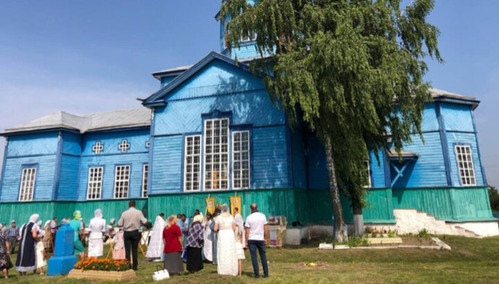 “Miriane” to hold prayer standing in Novozhyvotiv expecting church seizure