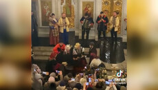Video of a folk nativity scene on the solea of UGCC temple goes viral on the Web