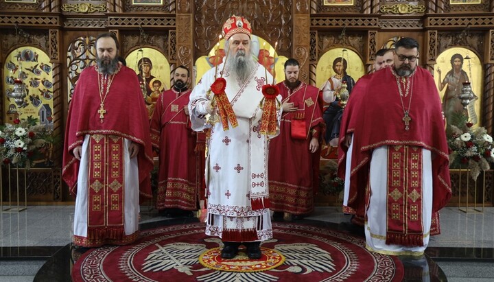 Владика Фотије са свештенством. Фото: Епархија зворнично-тузланска