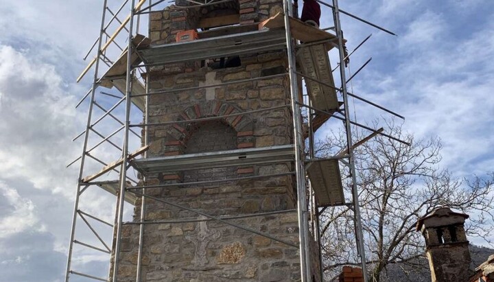 Звоник цркве Успења Пресвете Богородице у изградњи. Фото: Радојко Стојановић
