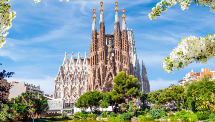 Гауди на путу ка светости: Папа Фрања одобрио први корак ка канонизацији „Божјег архитекте“