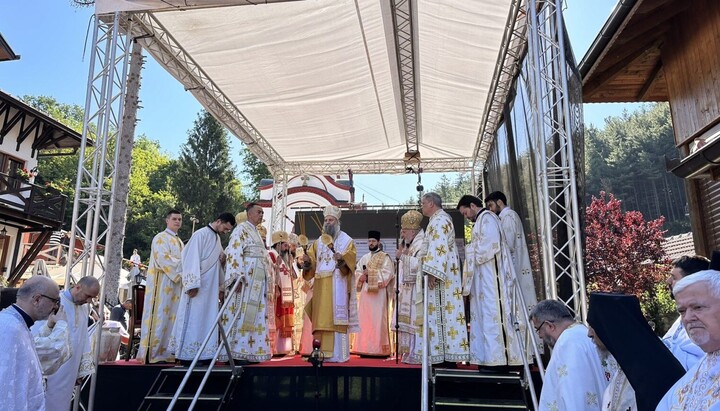 Патријарх Порфирије посетио манастир Тумане 