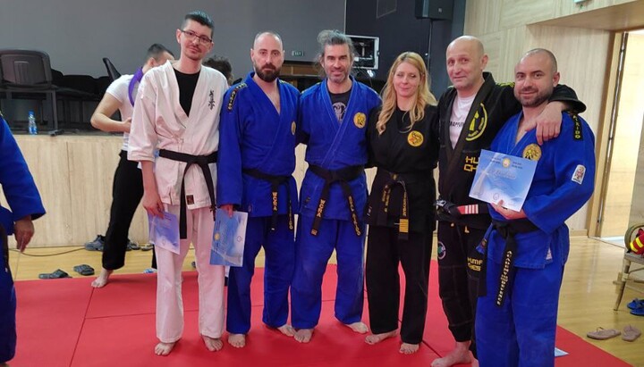 Линија која спаја хришћанство и борилачке вештине. Поглед свештеника