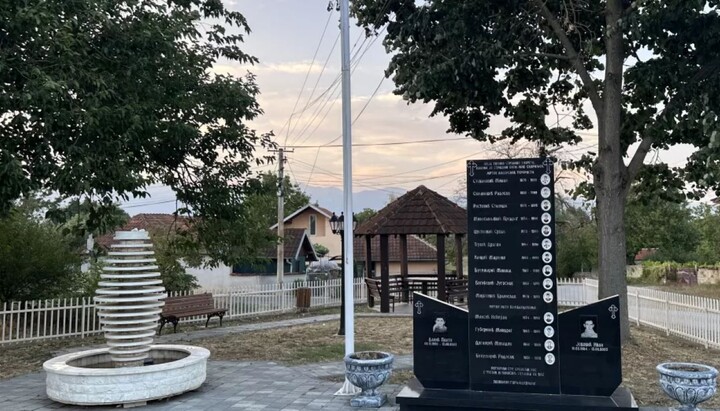 Спомен обележје жртвама НАТО бомбардовања у Гораждевцу. Фото: Радио Гораждевац