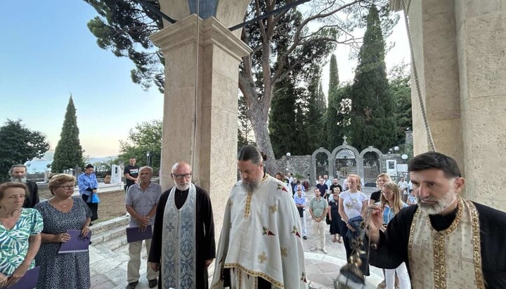Отац Макарије: Моли се Богу и бићеш срећан