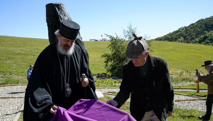 На Повлену откривена скулптура Светом Владици Николају