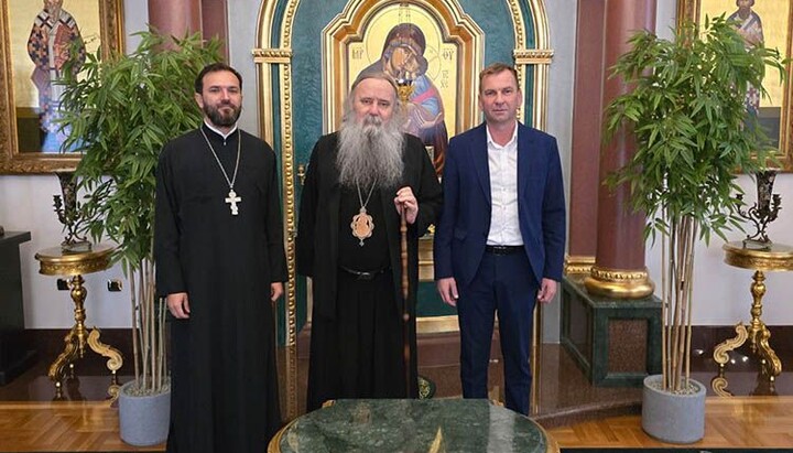 Митрополит Фотије и начелник Угљевика. Фото: Епархија зворничко-тузланска. 