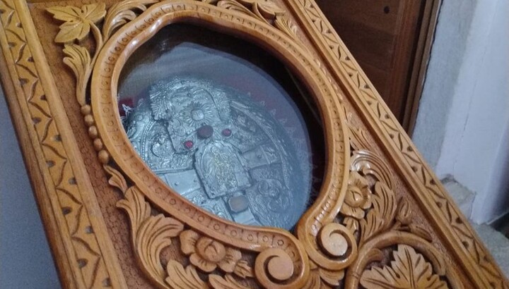 Клин из десне руке Господа Исуса Христа. Фото: СПН