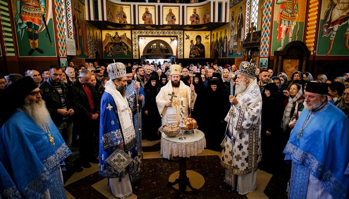 Празнична Литургија у манастиру Ђунис. Фото: Епархија нишка