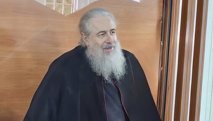 Митрополит Арсеније ухапшен поново одмах по изласку из притвора