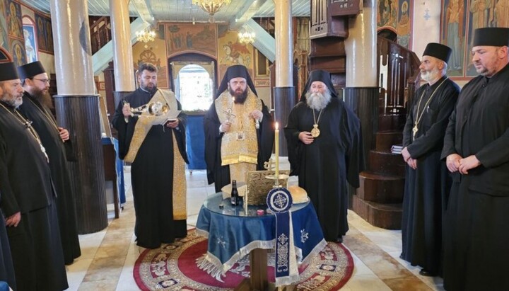 Епископ Херувим служи у Виници. Фото: СПН