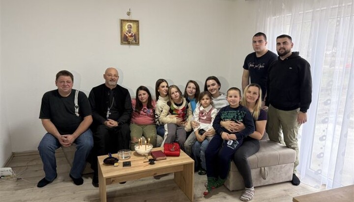 Помоћ Јаћиовићима. Фото: Епархија зворничко-тузланска.