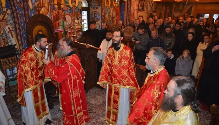 Литургија у Острогу. Фото: Митрополија црногорско-приморска.