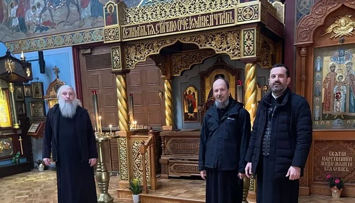 Делегација СПЦ посетила дом и поклонила се моштима Св. Јована Шангајског